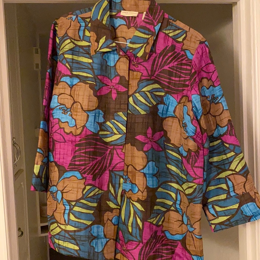 Women’s blouse